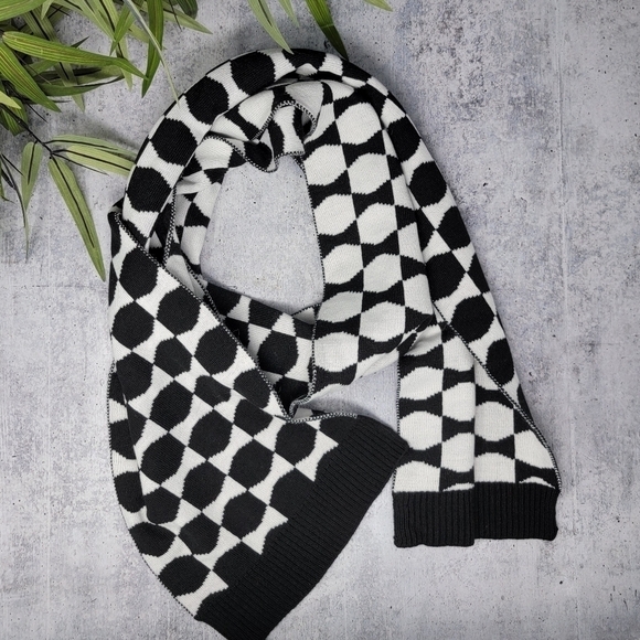 Kate Spade | Signature Black & White Bow Scarf - Picture 3 of 5